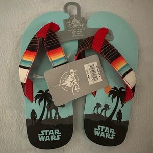 ⭐️NWT ❤️ Star Wars flip flops